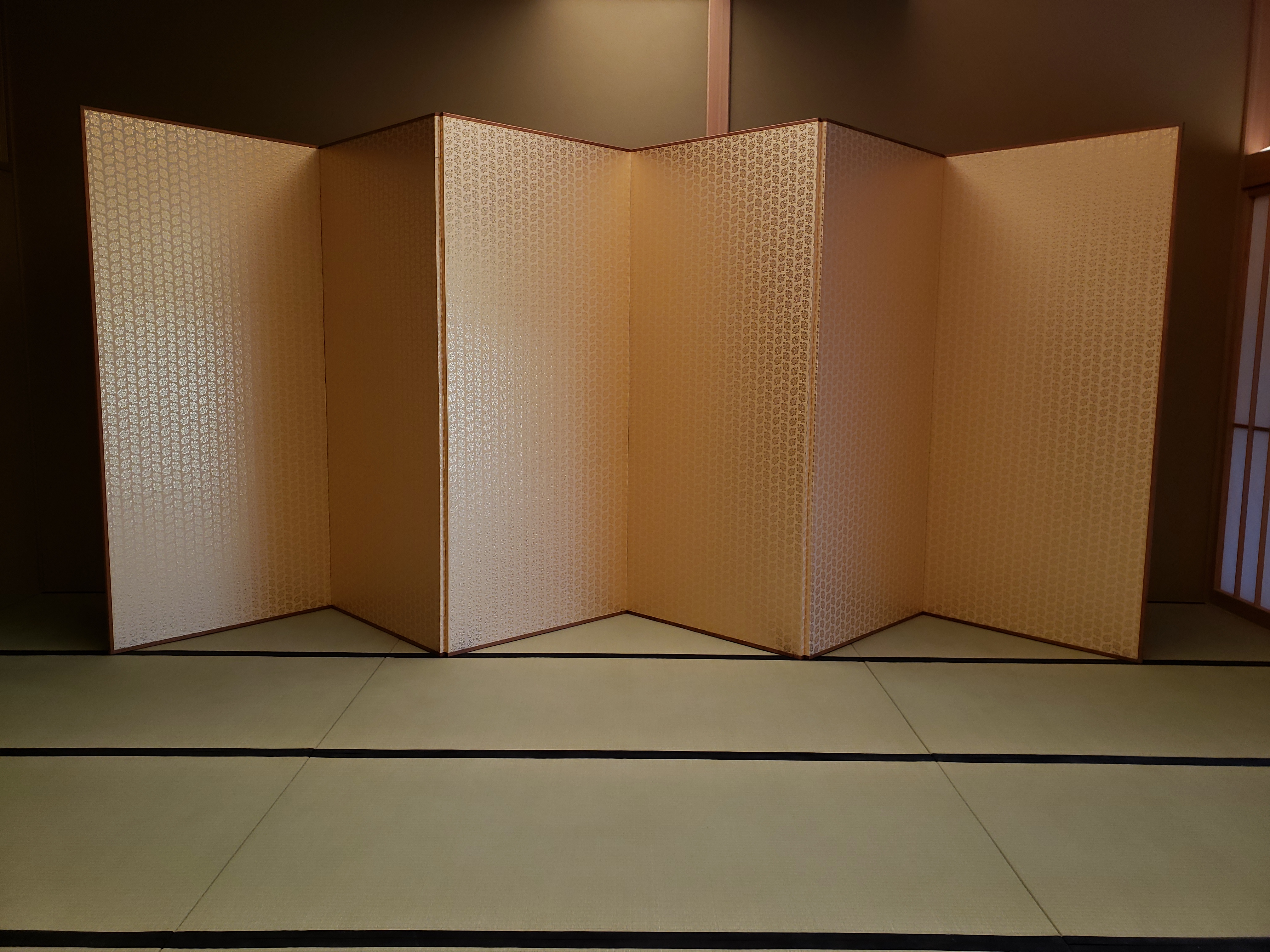 掛軸・屏風の施工事例 | 大田区の内装・表具師 株式会社神山表具
